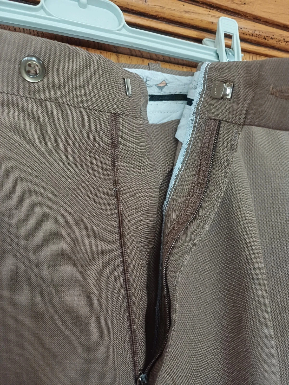 Calça da marca Griffe Noire tamanho 48 marrom – photo 3